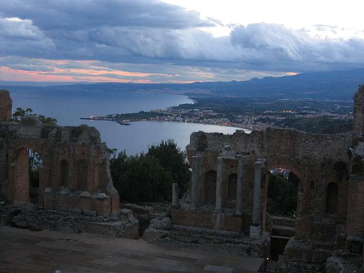 € 425 Self drive a Palermo e Taormina - 7 giorni / 6 notti